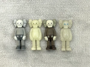 KAWS Companion Keychain Lot of 4 Grey Brown GITD Blue Green Medicom 2009 Rare - Picture 1 of 8