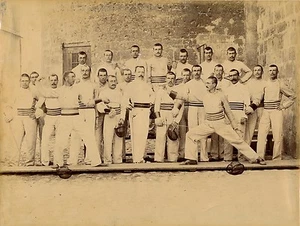ESCRIME c. 1890 - Groupe Escrimeurs 27 x 20 - Foto 1 di 1