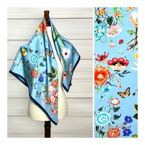Bufanda de seda Lazyjack Press sarga LA VIE EN ROSE azul floral enrollada a mano Italia - Imagen 1 de 12