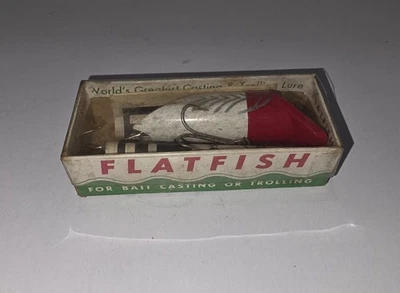 Señuelo de pesca Flatfish vintage rojo/blanco con embalaje y documentación originales. Foto 1 de 4