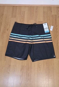 Neu mit Etikett Billabong Recycler Boardshorts schwarz Logo Größe 34 – Bade-/Surfhose Strand  - Bild 1 von 5