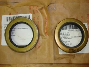 2 ea! SPINDLE SHAFT KNUCKLE OIL SEAL M939 SERIES TRUCK 5330-00-145-8355 10938292 - Picture 1 of 3