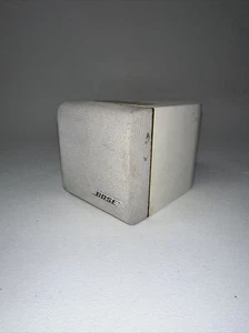 Bose Acoustimass Cube Lautsprecher (weiß) - Bild 1 von 6