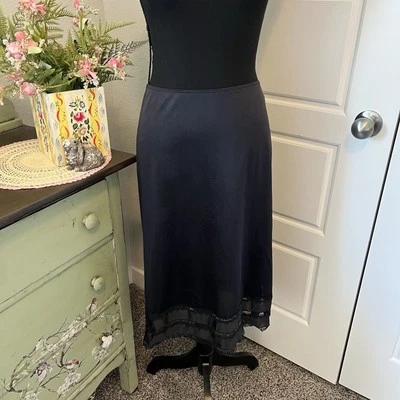 Falda sin cordones Sears vintage negra con ribete de encaje talla L 100 % nailon con abertura Foto 1 de 4