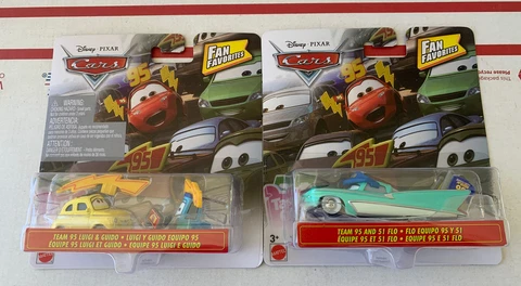 DISNEY PIXAR CARS 2020 FAN FAVORITES LUIGI & GUIDO W/ LIGHTNING AND FLO W/ HAT Cover
