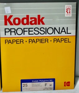 Polyprint RC F M 16 +/_ 8x10" Black/White Kodak Professional 156 7932 - Picture 1 of 2