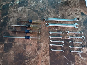 lot of Craftsman screwdrivers, wrenches, and mini wrenches lot. - Picture 1 of 17
