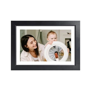 Thomson TDF-1001W 10.1 inch 800*1280 IPS 16:10 32 GB Digital Photo Frame - Picture 1 of 7