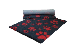 VETFLEECE Non Slip Deep Pile Fleece Vet Bed Roll Dog Cat Charcoal Red Multi Paw - Picture 1 of 3