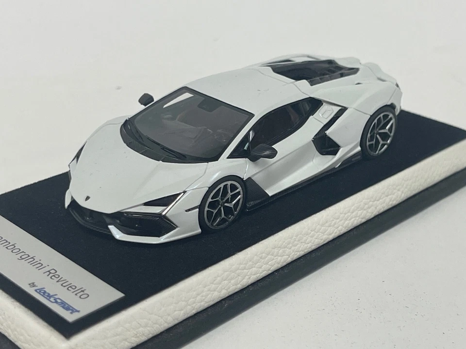 1/43 Looksmart Lamborghini Revuelto En Blanco Siderale Base Cuero Mate LS543C Foto 1 de 4