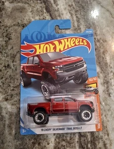 2018 Hot Wheels Hot Trucks '19 Chevy Silverado Trail Boss LT - Bild 1 von 2