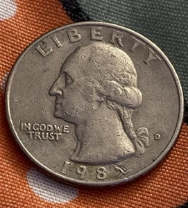 1985 "D" Mint Mark "Error on Year" Washington Quarter, Circulated, FREE Shipping - Picture 1 of 3