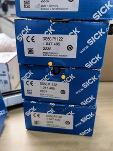 Nuevo sensor de distancia en caja SICK DS50-P1122 1047405 - Imagen 1 de 1