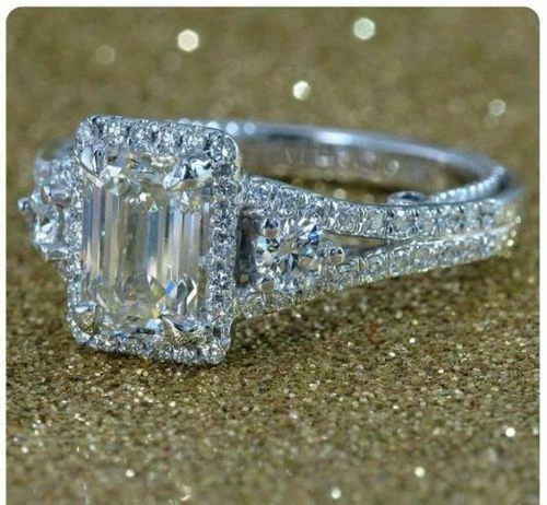 2.88Ct Emerald Cut Simulated Diamond Engagement Ring 14K White Gold  Size 7.5 - Imagem 1 de 3