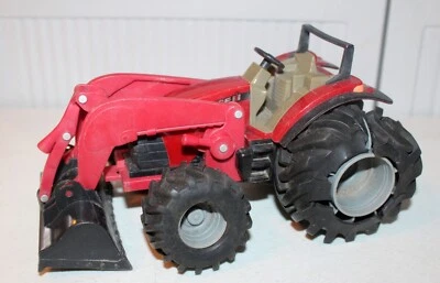 Red Farm Tractor Ertl 1:24 Scale Case IH C0515Q00 Bucket Scooper - Image 1 of 4
