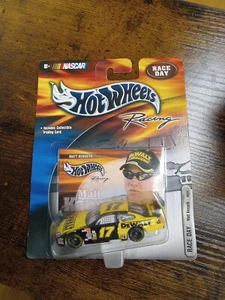 Hot Wheels Nascar Matt Kenseth Race Day Ford Taurus  DeWalt - Picture 1 of 3