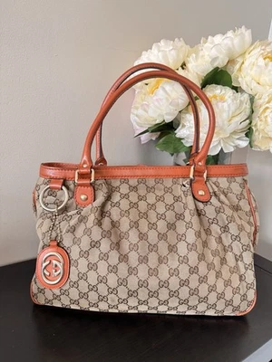 Cartera Gucci Naranja Sukey Mango Superior GG Lona con Cuero Mediana Foto 1 de 4