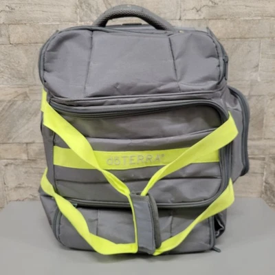 doTERRA 独家随身携带滚轮行李托特包行李箱隔夜包 — 第 1/4 张图片