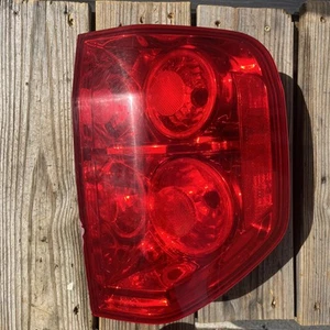 03 04 05 HONDA PILOT Rear Brake Tail Light PASSENGER SIDE Factory OEM - Picture 1 of 8