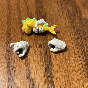 Fodder personalizzato solo mani maschili per personaggi McFarlane 7" (DC Silver Age Joker) - Foto 1 di 10