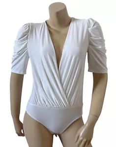 21 SAINTS Womens Size Small White Half Sleeve Plunge V Neck Bodysuit Shirt NWT - Picture 1 of 7
