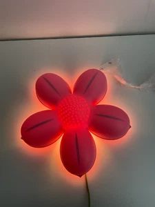 LUZ DE PARED IKEA PARA NIÑOS FLOR ROSA SMILA FLOR LUZ DE PARED SIN BOMBILLA EN MUY BUENA CONDICIÓN - Imagen 1 de 13
