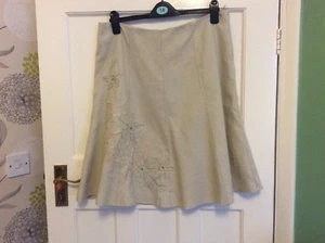 Atmosphere beige/stone skirt size 14 appliqué floral design - Picture 1 of 2