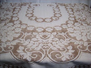 Vtg Dutch Lace Oval Tablecloth Brown & White 62x88" Grannycor Country Farmhouse - Bild 1 von 7