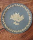 1973 Wedgwood Blue White Christmas Plate Depicting Tower of London