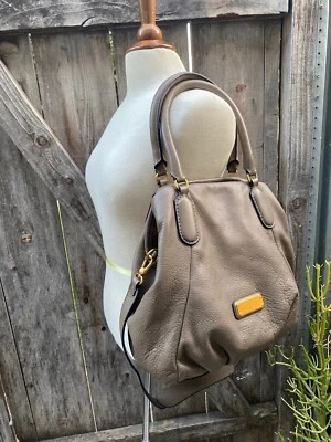 Marc Jacobs Electro Q Fran Shoulder Bag Tote Crossbody Cement Pebble Leather - Image 1 of 4