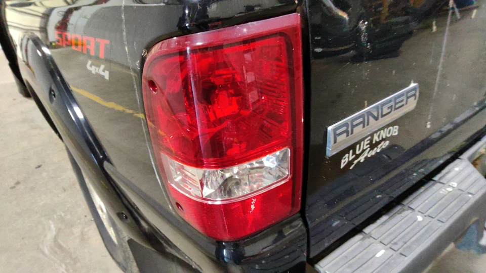 Luz trasera para conductor Ford Ranger LH 2006-2011 *Liger arañazos* Foto 1 de 1