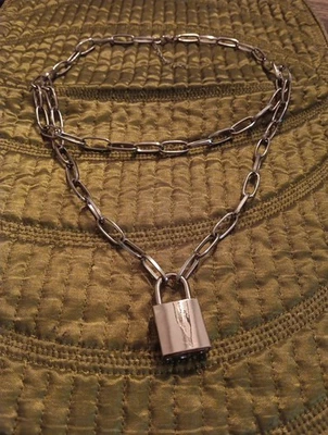 Collar de Doble Cadena Punk Rock Emo Gótico con Candado Colgante y Llave Foto 1 de 3