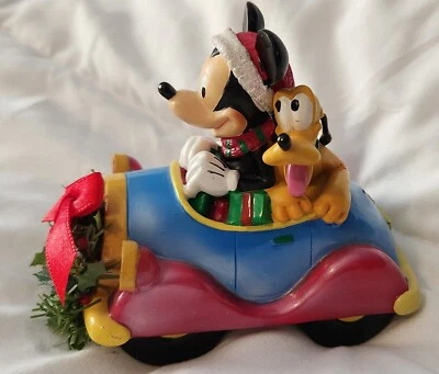 DISNEY CHRISTMAS MICKEY MOUSE W/PLUTO IN CAR FIGURE 2000 - Image 1 of 4