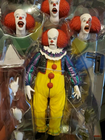 NECA IT Pennywise Clown 1990 Ultimate  Figure Loose Action Figure Cover
