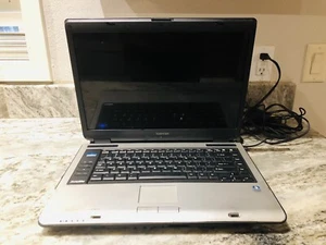 toshiba satellite laptop - Picture 1 of 12