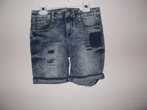 MUDD - GIRLS - BERMUDA SHORTS - MEDIUM WASH - SIZE 10        (AC-27-225) - Picture 1 of 3