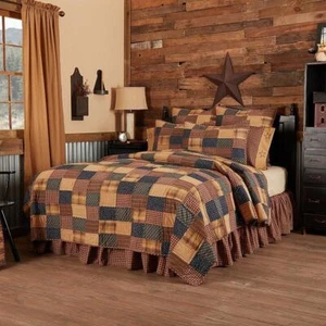 Trapunta Patriotic Patchwork Lusso King. Marchi VHC. Rosso, blu navy, marrone chiaro - Foto 1 di 3