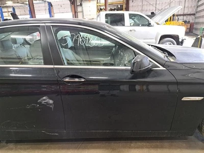 2013 528i Right Passenger Side Front Door Assembly Color: Black 668 Foto 1 de 4