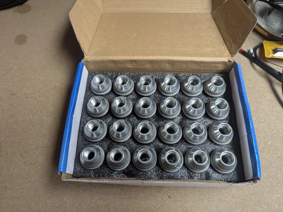 2014 Ford F150 Lug Nuts - Image 1 of 1