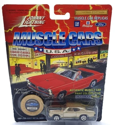 Johnny Lightning 1/64 Scale 200-100 Muscle Cars 1972 Chevrolet Chevelle SS Gold - Image 1 of 4