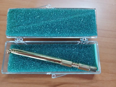 Stiletto/Awl de latón de Heritage Crafts con lazo para una cadena para el cuello Foto 1 de 3