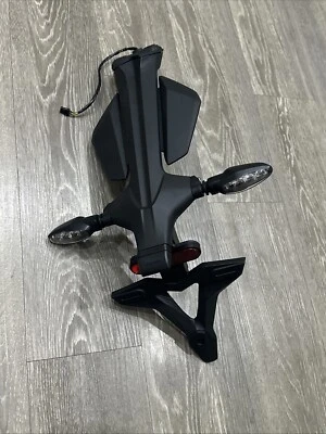 TRIUMPH Daytona 660, cola ordenada, indicadores traseros, soporte de matrícula, 2024-25 Foto 1 de 4