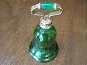 DECANTADOR ""CAMPANA"" AVON ""ROSES ROSAS COLONIA"" VIDRIO VERDE COLECCIONABLE - Imagen 1 de 12