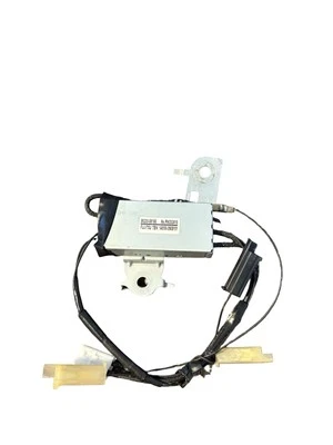 2012-2016 Toyota Camry  Assy Antenna Amplifier 86300-06160 OEM - Image 1 of 4