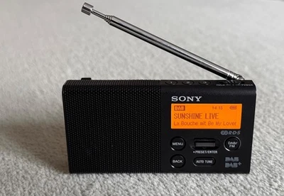 +++ Sony XDR-P1DBP DAB/DAB+/FM Taschenradio schwarz – Digitalradio mit Display + - Bild 1 von 4