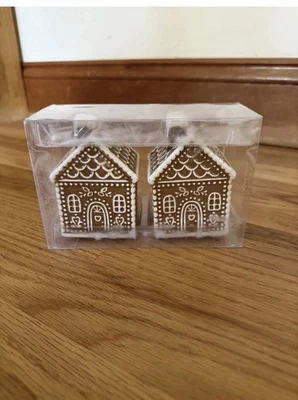 Gingerbread House Salt & Pepper Shakers. Brand New! Ceramic Christmas Shakers - Image 1 of 4