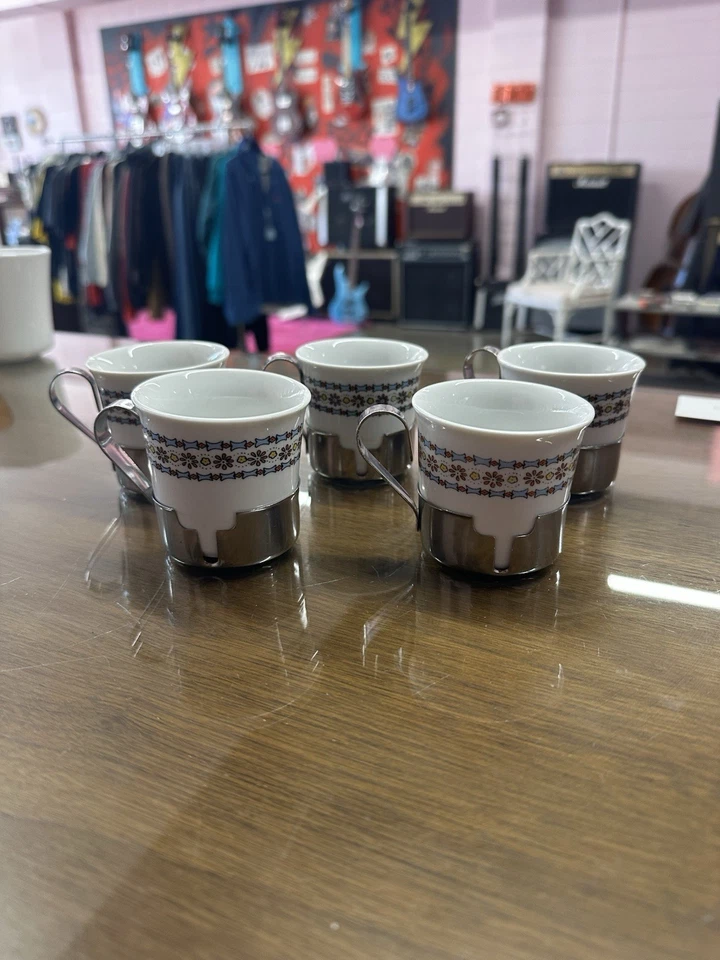 Juego de 5 tazas de porcelana espresso vintage años 60 Yugoslavia/soportes metálicos italianos Foto 1 de 4