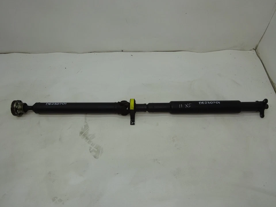 Eixo de transmissão traseiro 2010-2012 Jaguar XF XFR X250 FABRICANTE DE EQUIPAMENTO ORIGINAL DE230701 - Imagem 1 de 4