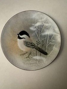 Norman Brumm Emaille auf Kupfer Küken Vogel Winterszene 4,75" Platte signiert - Bild 1 von 9