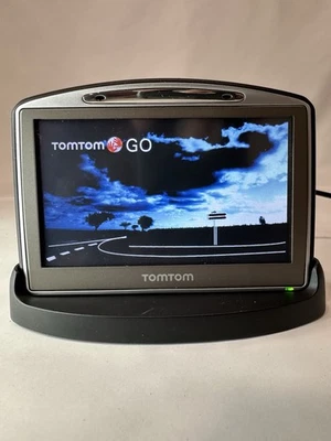 TomTom GO 720 GPS Navigation System Bundle – with Dock & USB Cable - Image 1 of 4